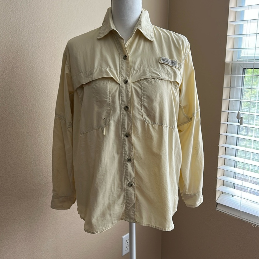Columbia Women’s Size Large Light Yellow  Long Sleeve Utility Shirt